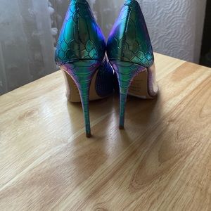 Aldo high heals like new US 7 aqua mermaid clear see through plastic on side